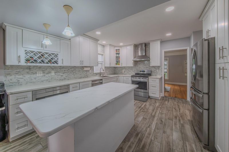 1809 Oliver Ave N, Minneapolis, MN 55411