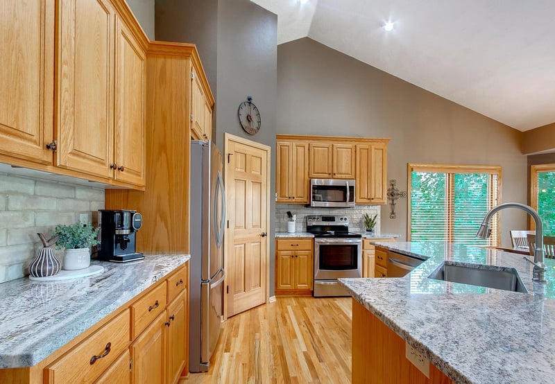 15229 Leander Ln, Montgomery, MN 56069