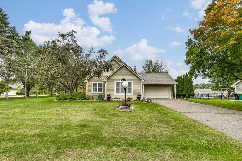 1900 Oak Glen Trl, Stillwater, MN 55082