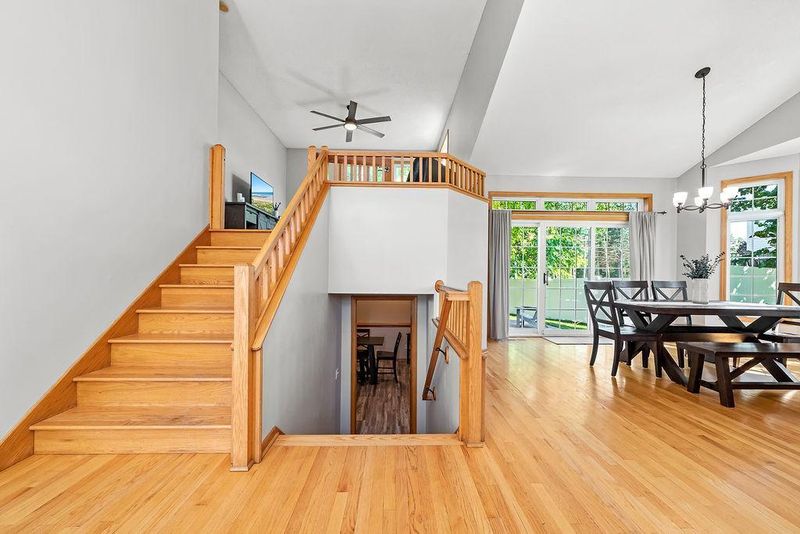 20980 Hyacinth Ave, Lakeville, MN 55044