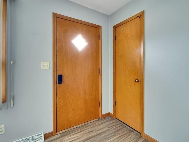 1002 S State St, Fairmont, MN 56031