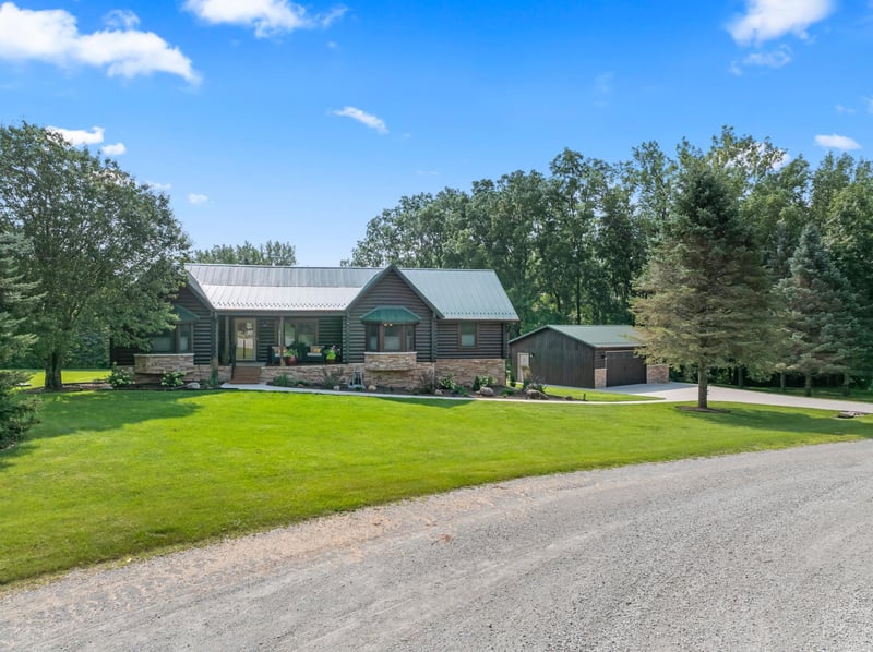 20918 604th St, Dodge Center, MN 55927