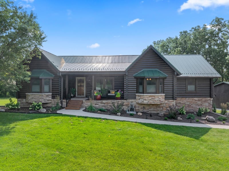 20918 604th St, Dodge Center, MN 55927