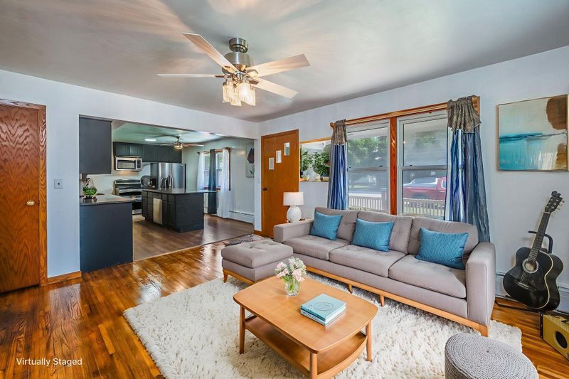 320 S Waterville Ave, Le Center, MN 56057