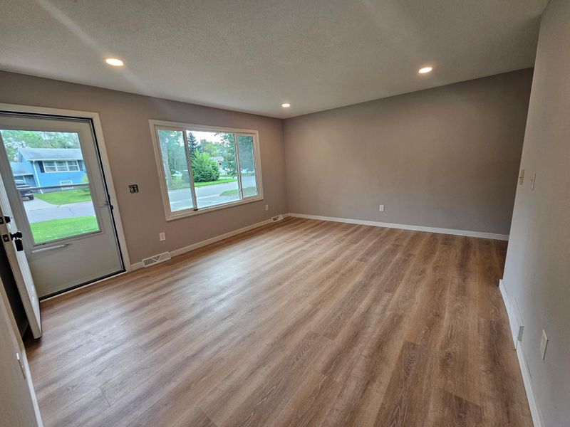 6700 75th Ave N, Brooklyn Park, MN 55428