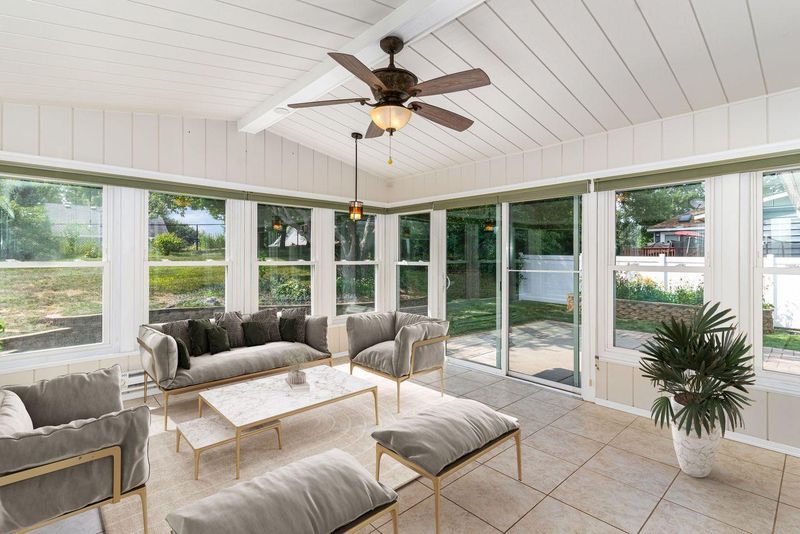13608 Wellington Crescent, Burnsville, MN 55337