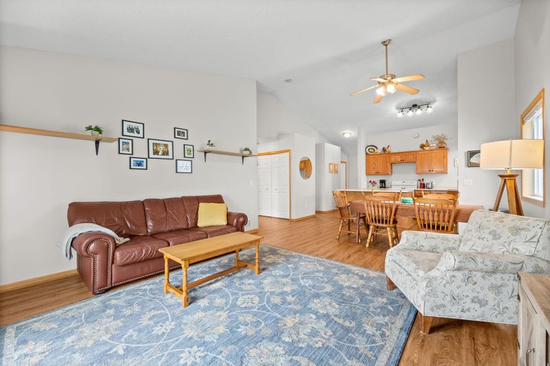 479 Lake Dr, Winsted, MN 55395