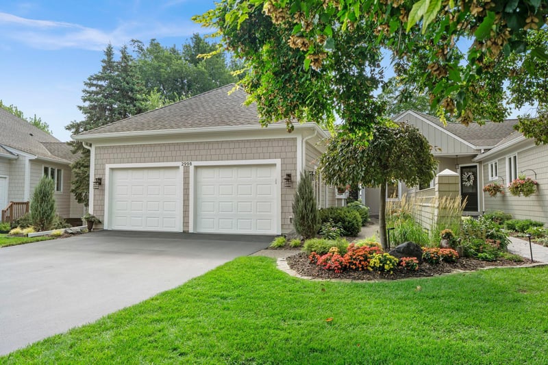 2998 Pelican Point Cir, Mound, MN 55364