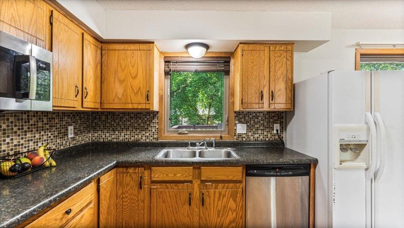 409 Medayto Dr, Spicer, MN 56288