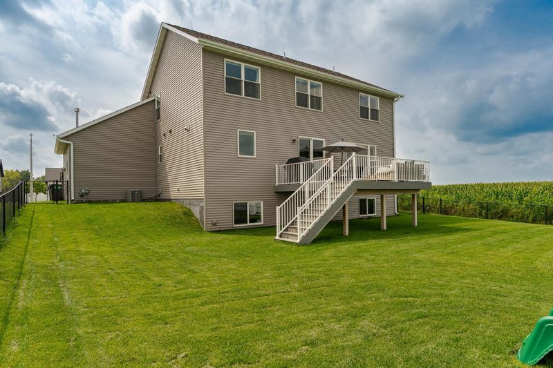 2467 Phoenix Rd SW, Rochester, MN 55902