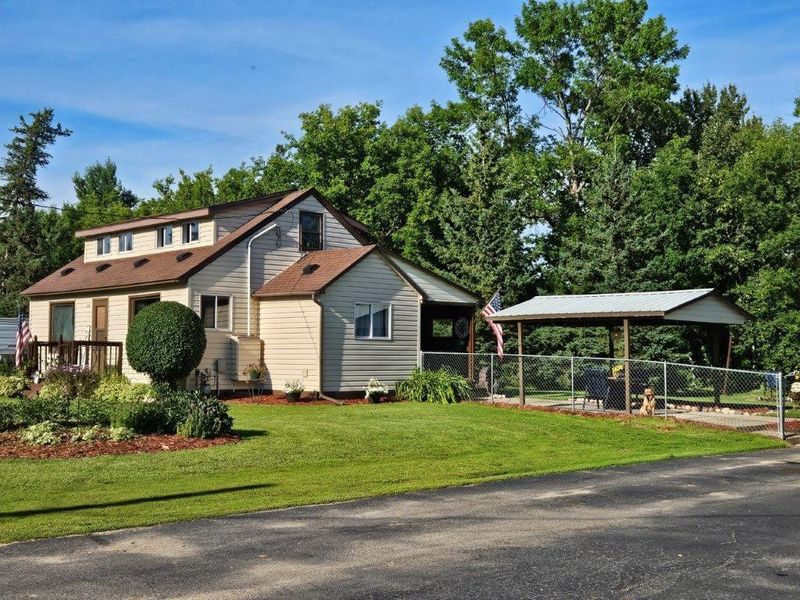 206 Sunset Ave NW, Bagley, MN 56621
