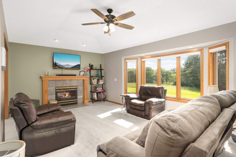14635 Raspberry Dr, Rogers, MN 55374