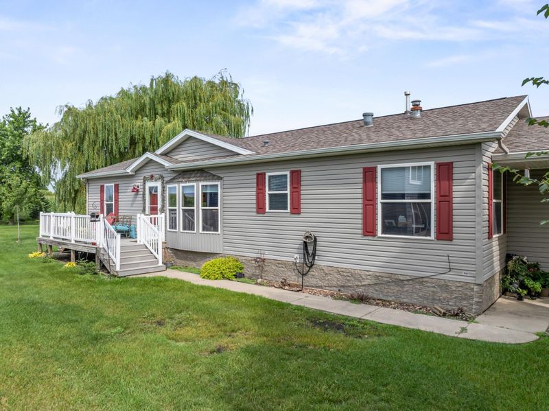 53 4th Ave SE, Kasson, MN 55944