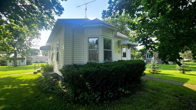 316 Garfield St S, Beardsley, MN 56211