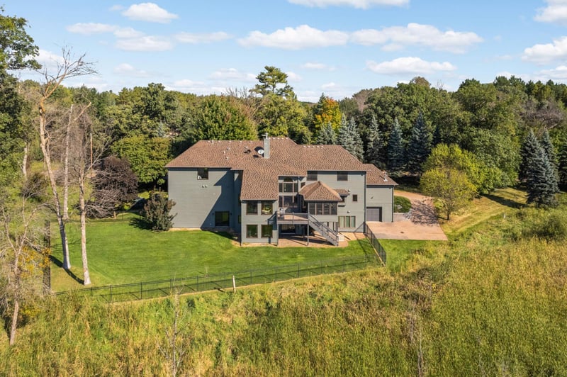 2555 Fox St, Wayzata, MN 55391