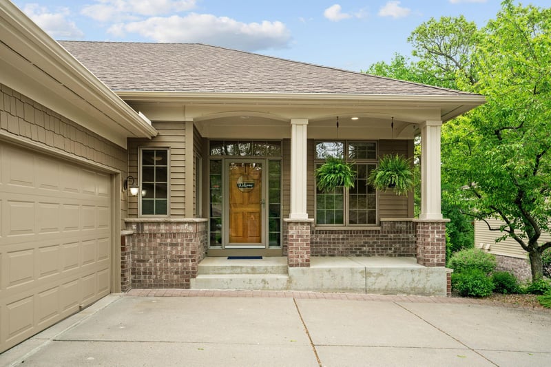 13644 Crompton Ave, Rosemount, MN 55068
