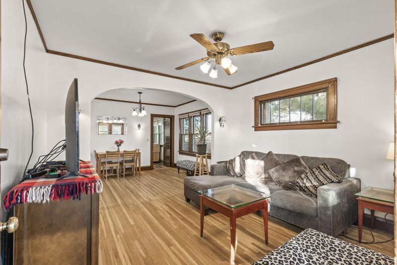 1751 Margaret St, Saint Paul, MN 55106