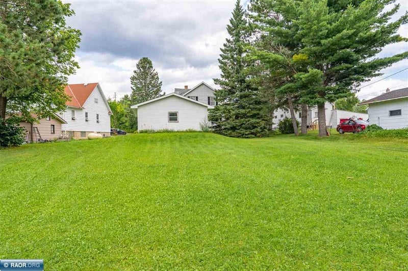 70 Main St, Soudan, MN 55782