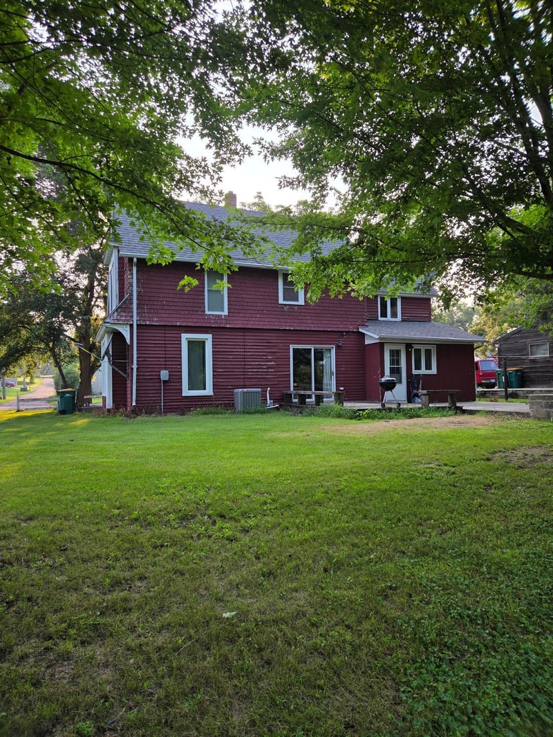 112 N Sverdrup Ave, Jackson, MN 56143