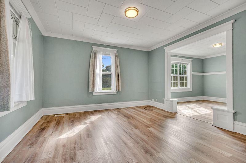 222 5th St S, Sauk Rapids, MN 56379