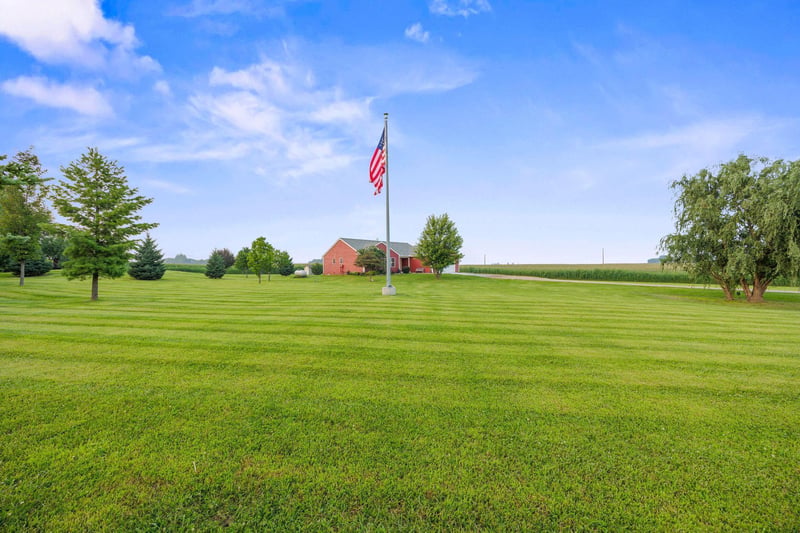 9332 110th St SW, Howard Lake, MN 55349