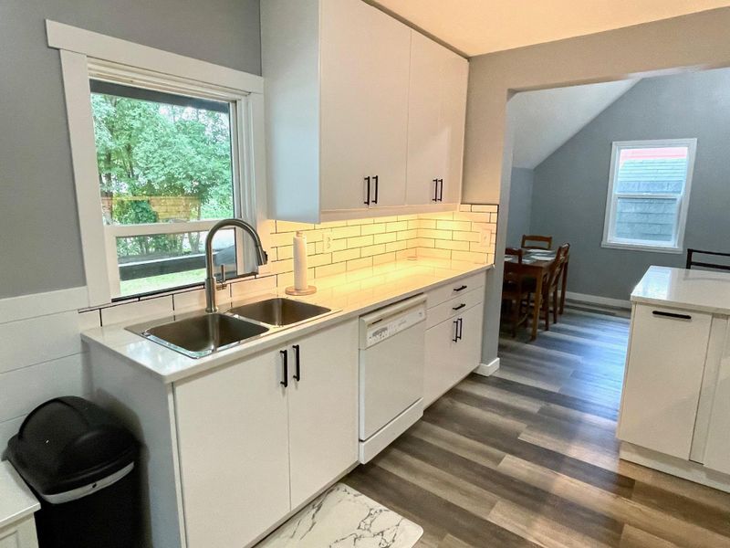 921 14th Ave E, Menomonie, WI 54751