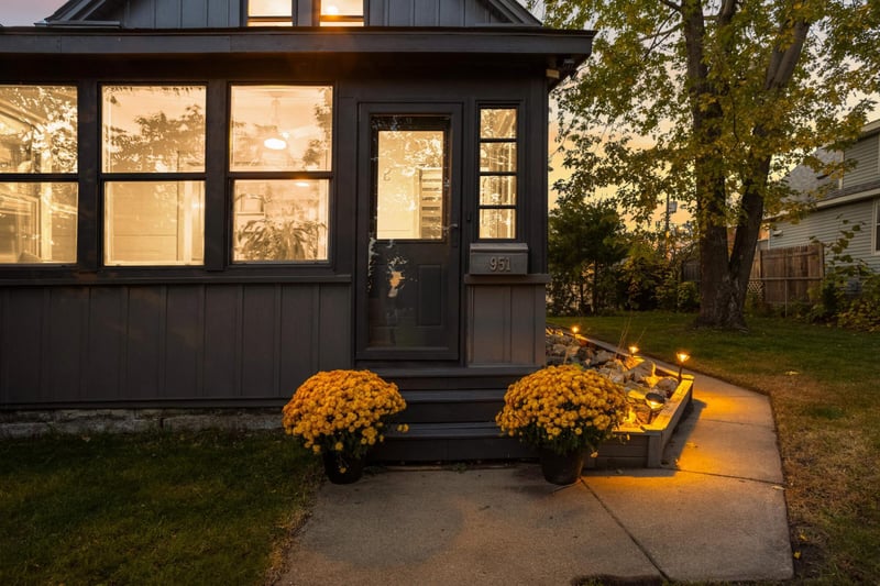 951 Front Ave, Saint Paul, MN 55103