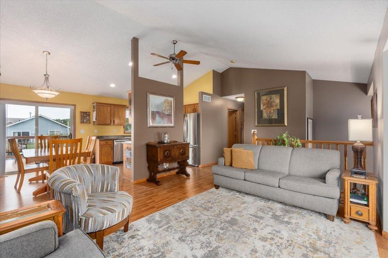 812 River Ter, Prescott, WI 54021
