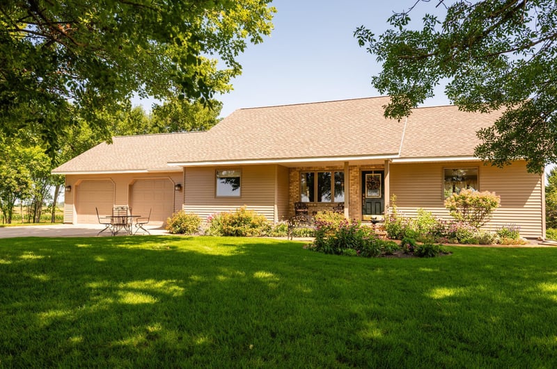 555 10th St SE, Benson, MN 56215
