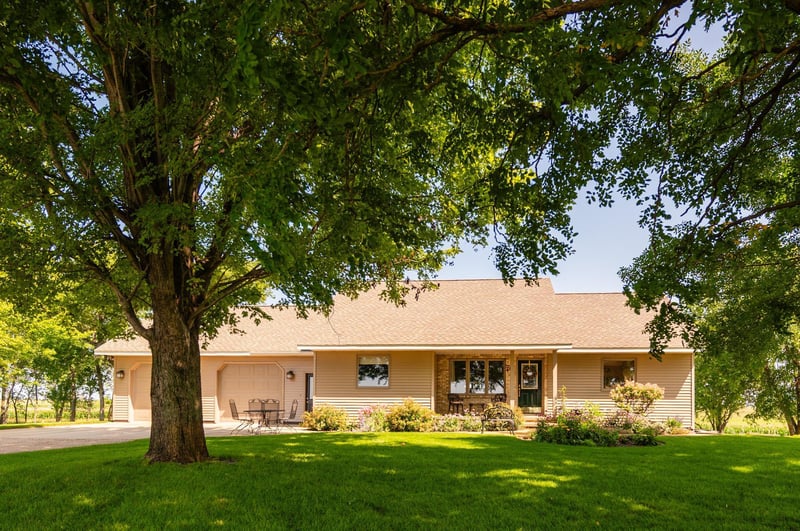 555 10th St SE, Benson, MN 56215