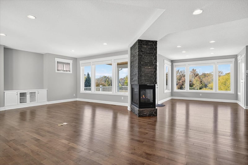 6264 Coteau Trl, Eden Prairie, MN 55344