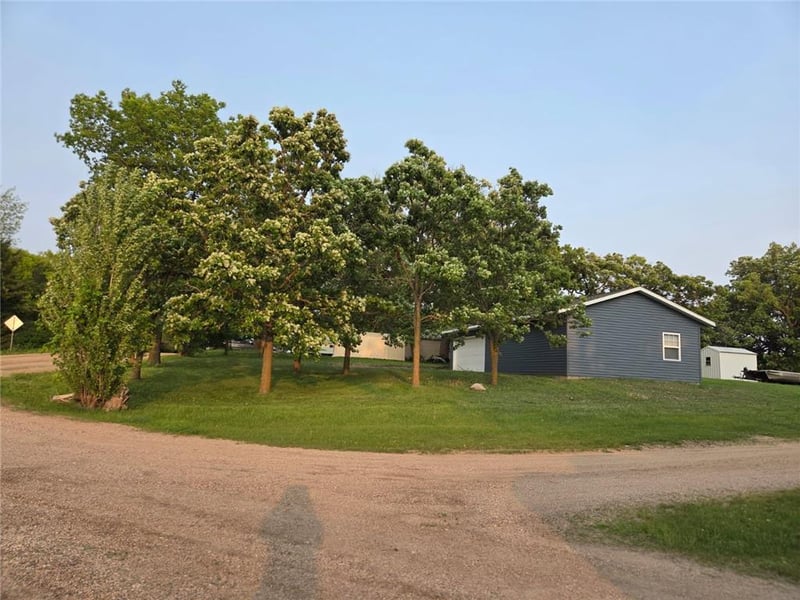 6899 156th Ave NW, Pennock, MN 56279