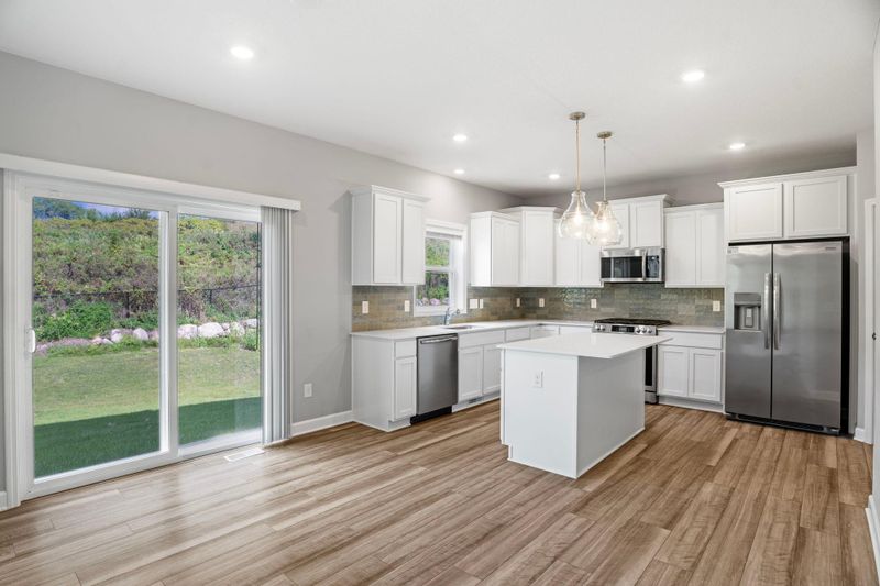 8907 Foust Ln, Rockford, MN 55373
