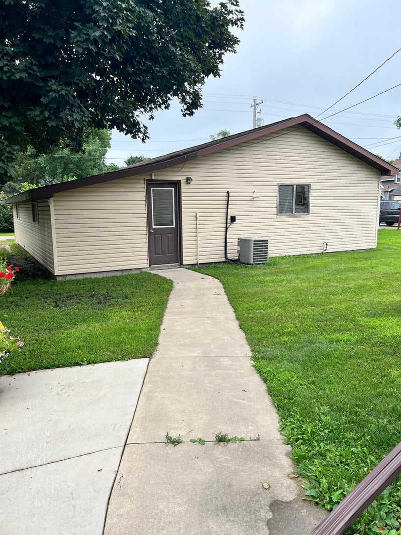 620 5th Ave, Madison, MN 56256