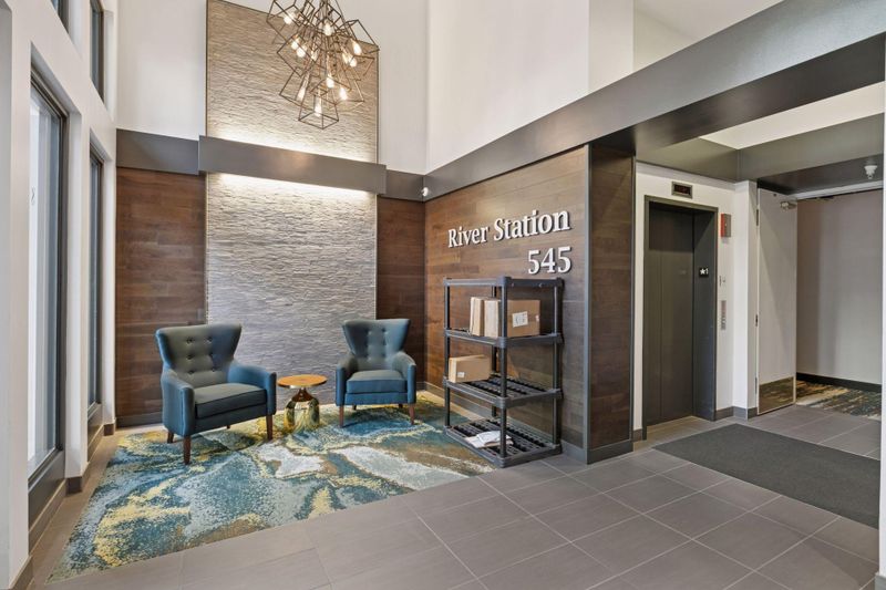 545 N 1st St #411, Minneapolis, MN 55401