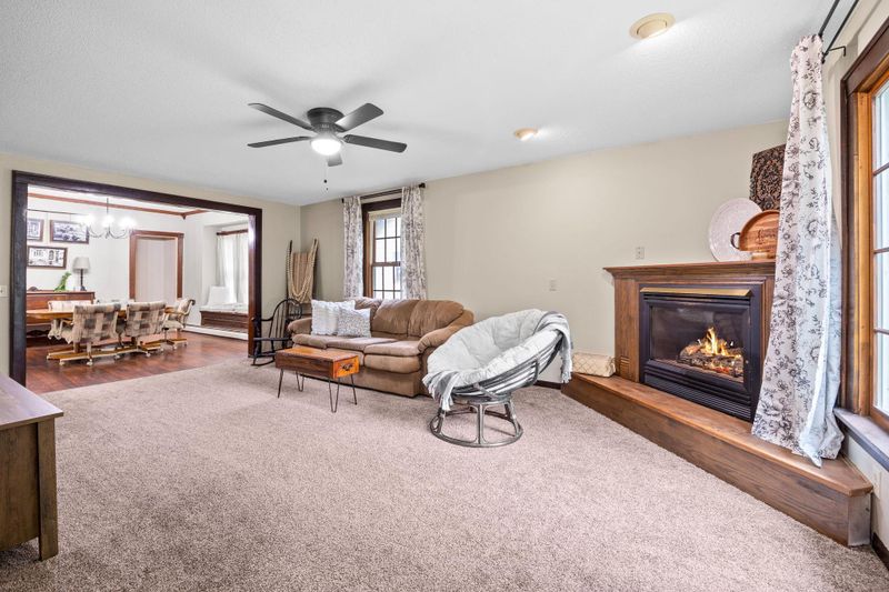 507 N Main St, Winthrop, MN 55396