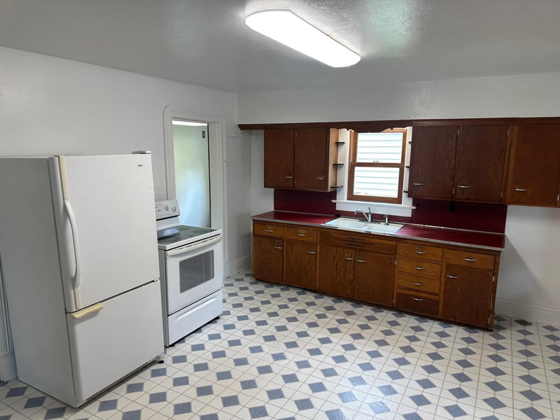 101 Center St, Ostrander, MN 55961