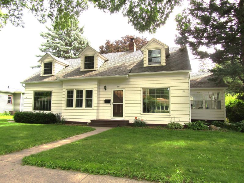 616 N 9th St, Montevideo, MN 56265
