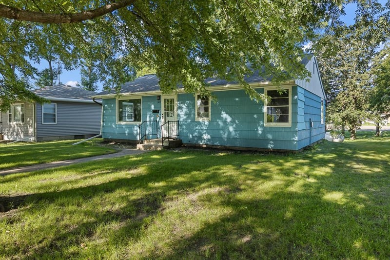 203 Lexington St, Milroy, MN 56263