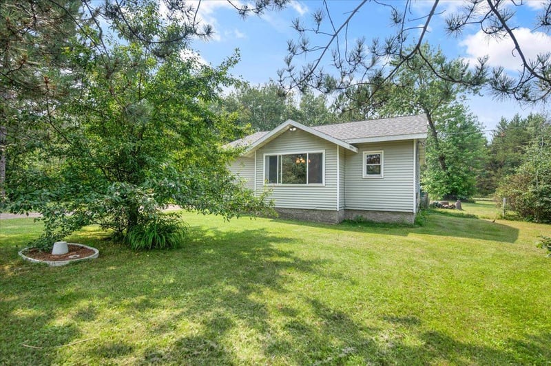 3919 Getchell Rd, Hermantown, MN 55811