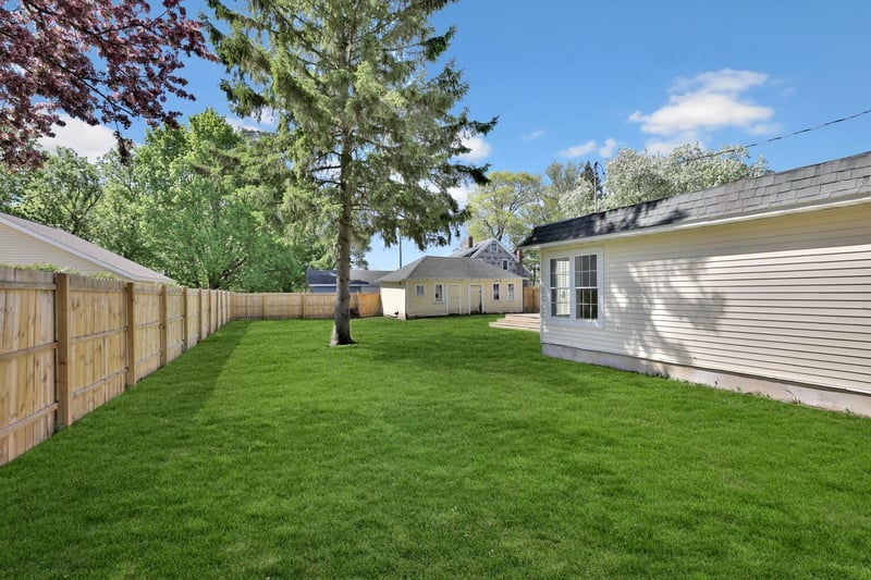 141 Busch Ave, Center City, MN 55012