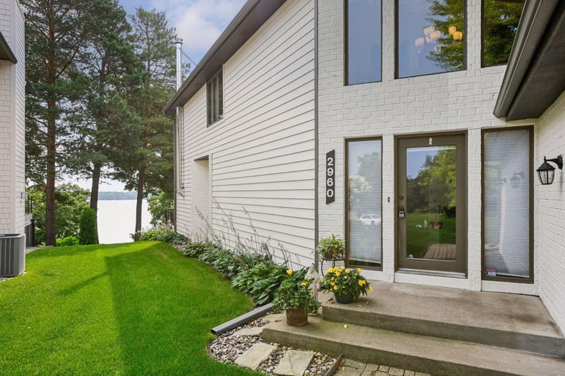 2960 Highland Ct, Mound, MN 55364