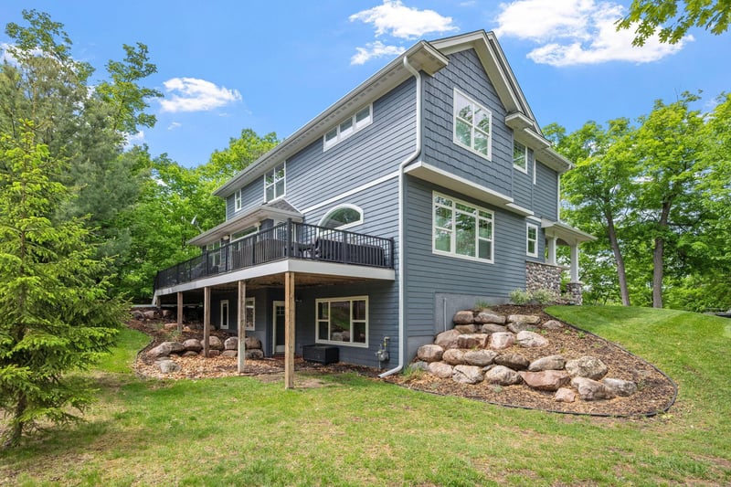 1756 Lafayette Ln, Mound, MN 55364