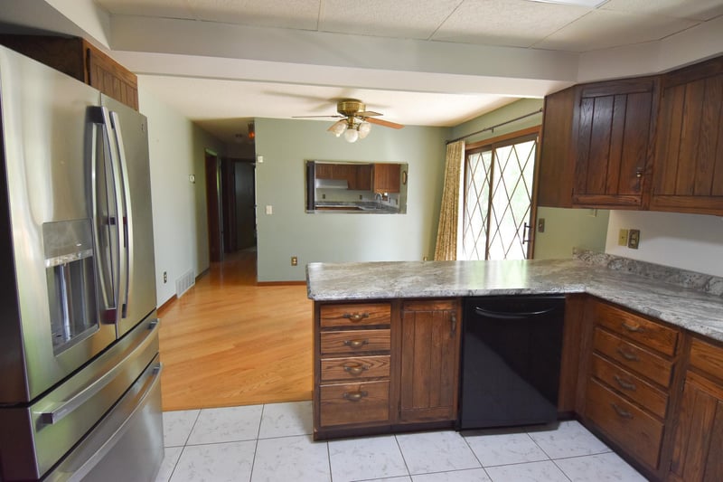 432 E 2nd St, Argyle, MN 56713