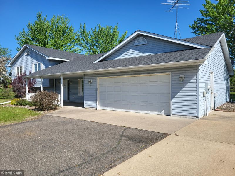 1880 45th St SE, Saint Cloud, MN 56304