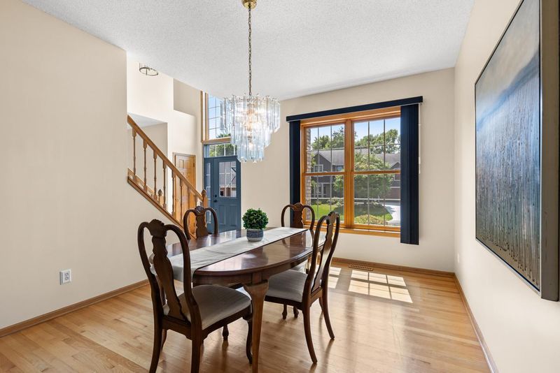 17168 Bainbridge Dr, Eden Prairie, MN 55347