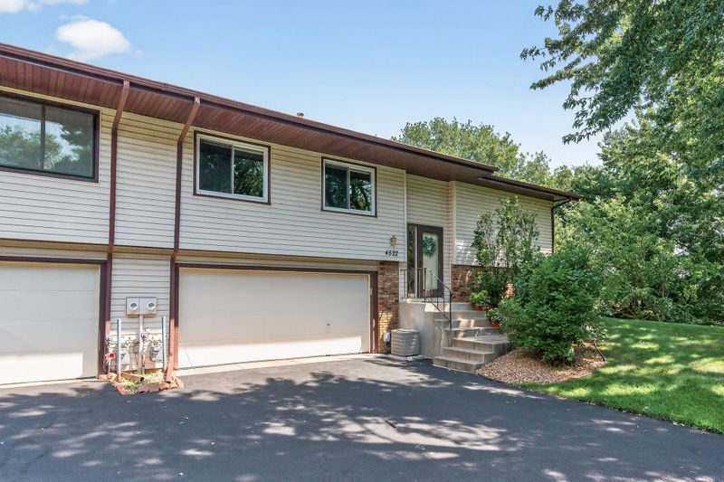 4522 Bridge Ct, Shoreview, MN 55126