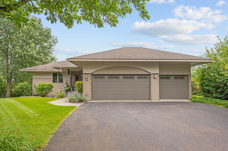 34 Summit Vw, North Oaks, MN 55127