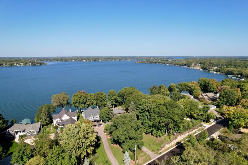 25810 Birch Bluff Rd, Excelsior, MN 55331