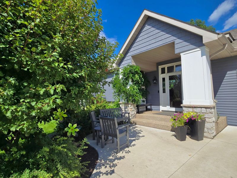 3312 Eagle Ridge Dr E, Willmar, MN 56201